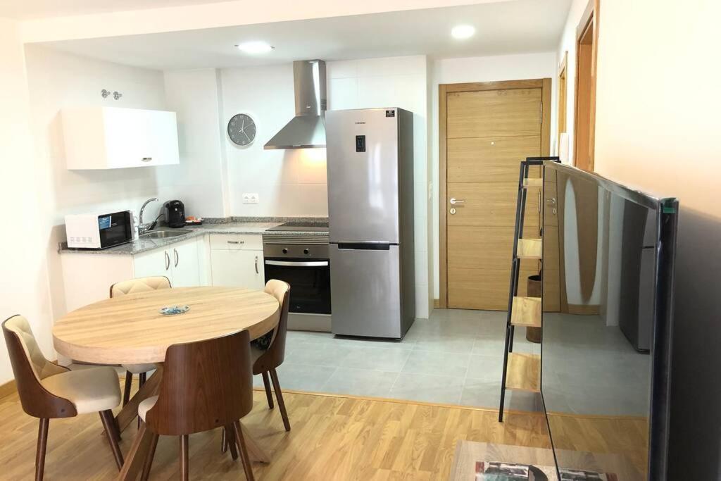 Deluxe Marina Apartment Viveiro Bagian luar foto